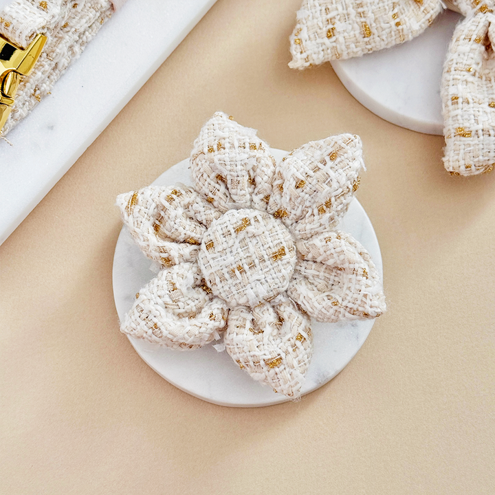 Vanilla Textured Tweed Collar Flower
