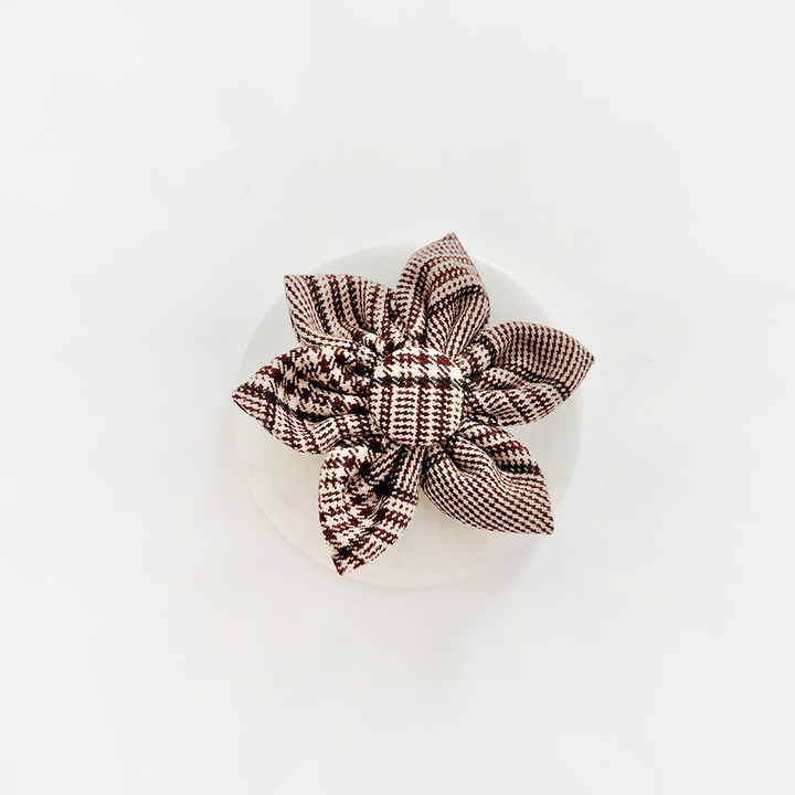 Pup Plaid Collar Flower